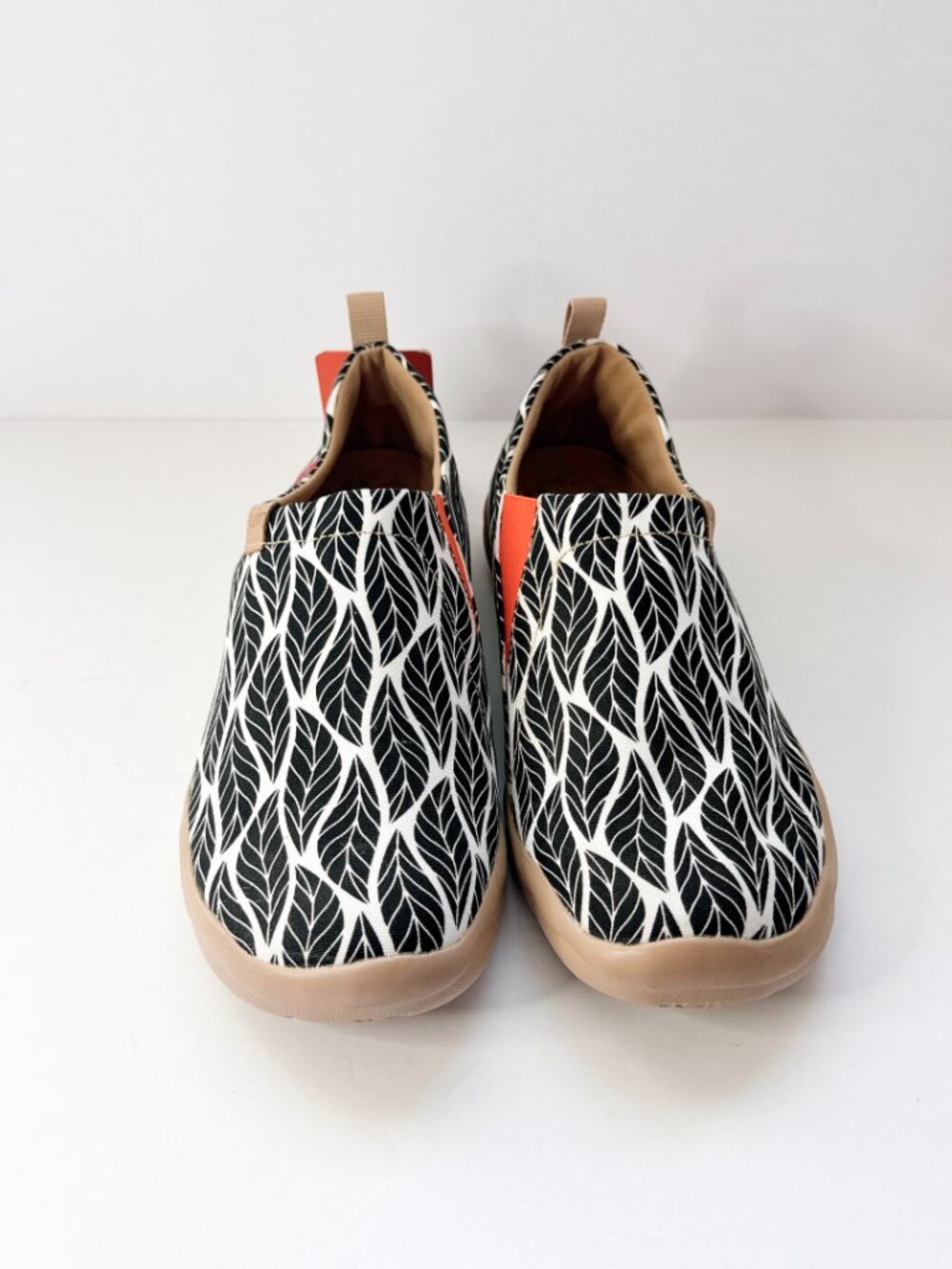 UIN Size 10.5 Slip On Shoes Canvas Comfortable Loafers Beyond The Shadow